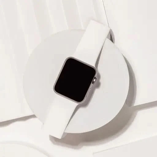 Clean white silicone band for Apple Watch SE, perfect for fitness and daily style.