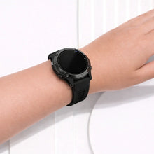 Garmin Fenix 6 straps black silicone close-up on wrist