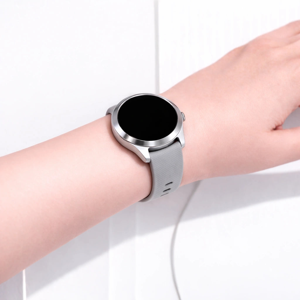 watch-strap-on-wrist.jpg
Garmin Vivoactive 4S smartwatch worn on the wrist with a grey silicone watch strap and silver case