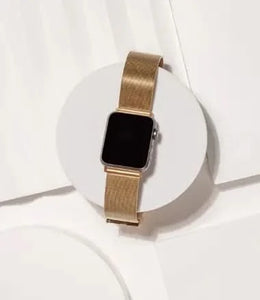 Elegant gold Apple Watch band for her – link design

